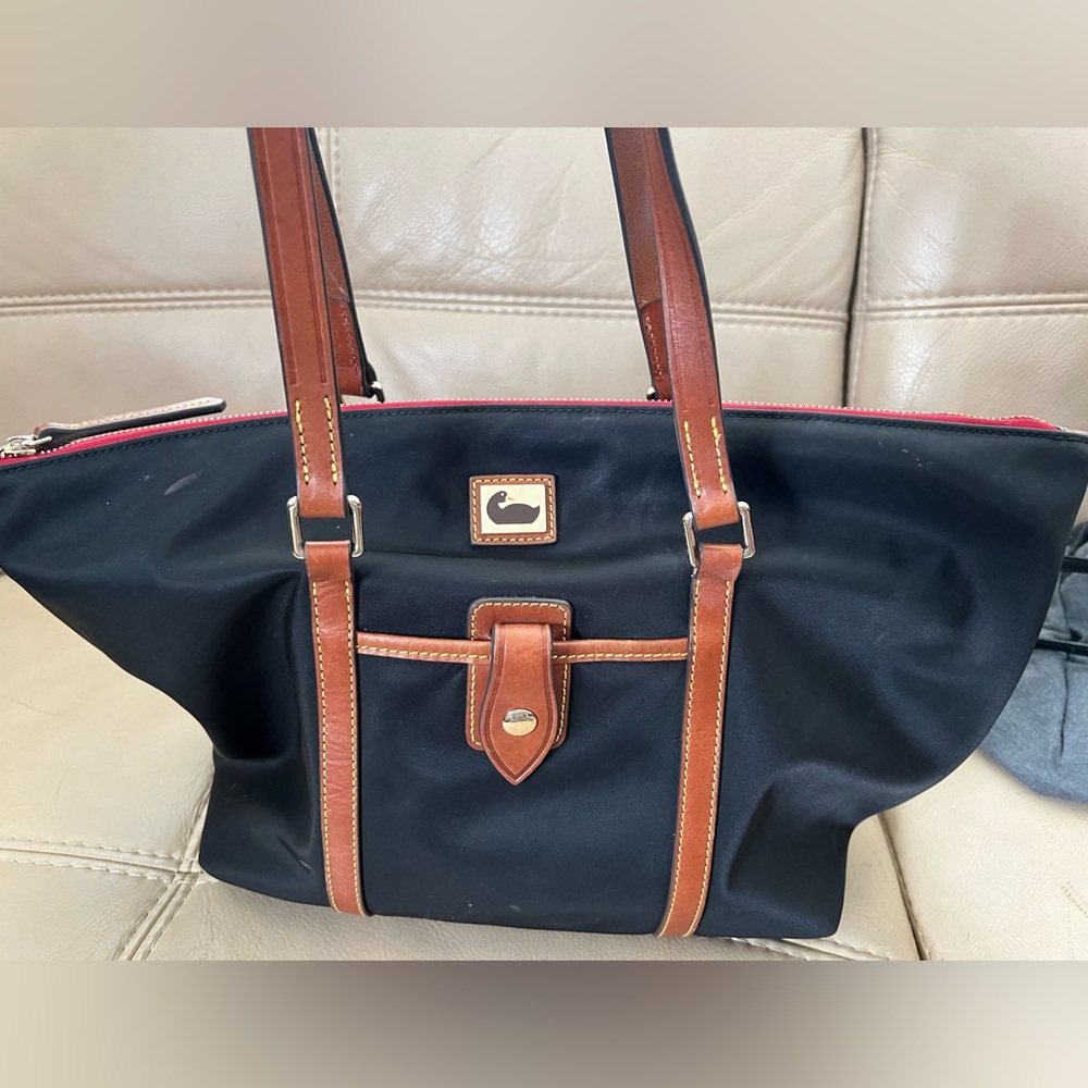 Dooney & bourke large tote bag black